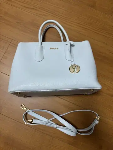 FURLA 화이트 숄더백