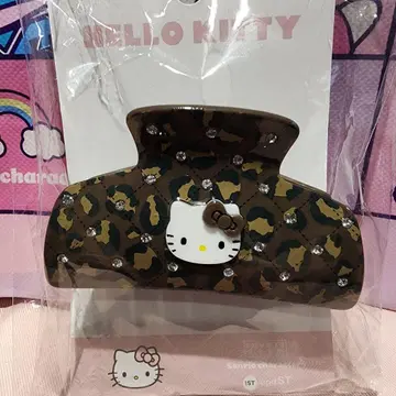 LOWRYS FARM HELLO KITTY 퀼팅 반스 레오퍼 키티