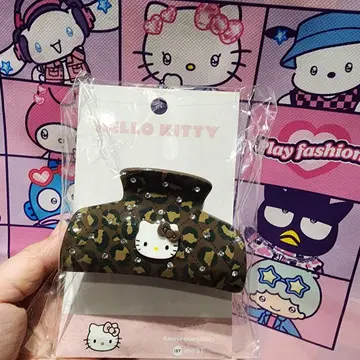 LOWRYS FARM HELLO KITTY 퀼팅 반스 레오퍼 키티