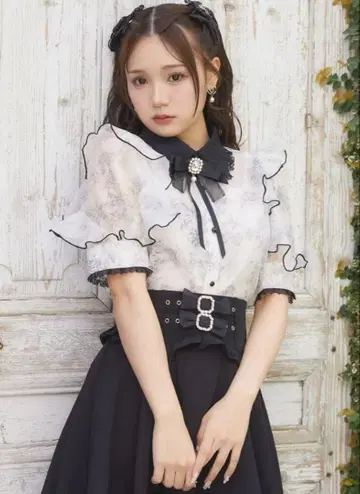 ROJITA 꽃무늬 시어 블라우스