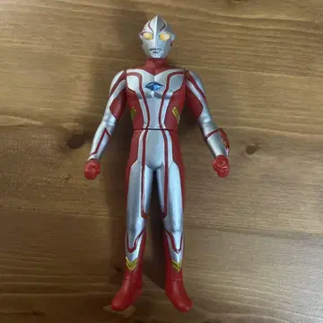 울트라맨 메비우스 소프트 비닐 16cm