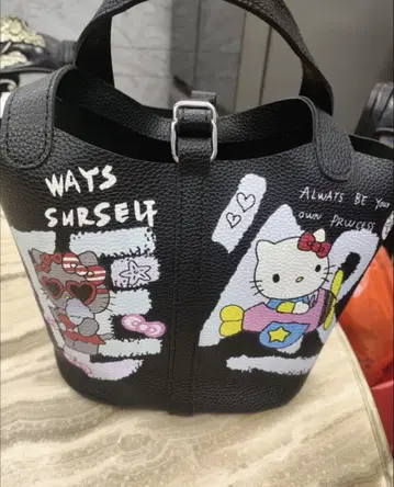 Hello Kitty 핸드백