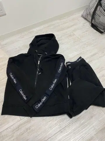 Calvin Klein 블랙 셋업