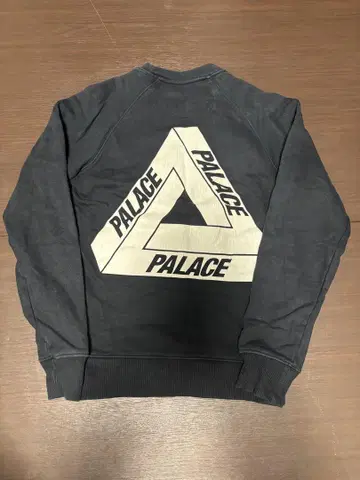 palace skateboards 트라이앵글 로고 맨투맨