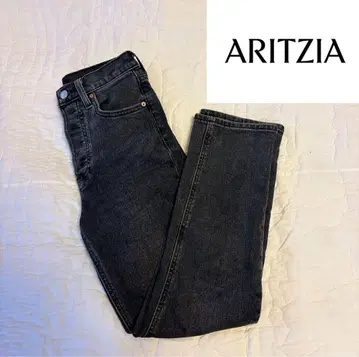 ARITZIA 데님 포럼 블랙 스트레이트 데님
