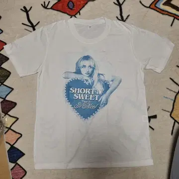 Short n' Sweet Tour 2024 티셔츠