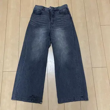다크 그레이 와이드 레그 데님