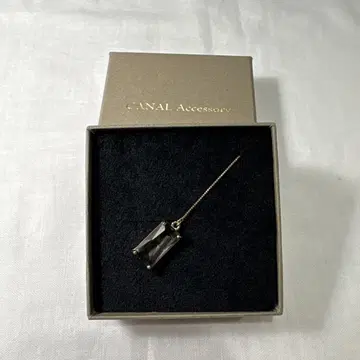 CANAL Accessory CAP-32 스퀘어컷 귀걸이
