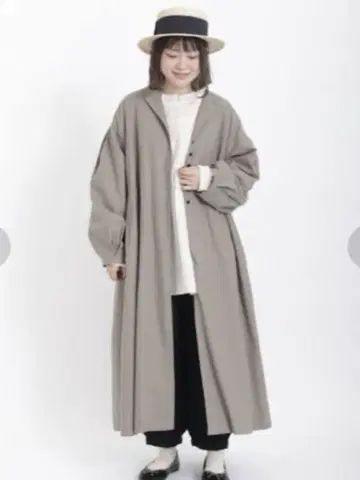 가격 인하 새상품급 크루넥 배색 뒤 리본 코트