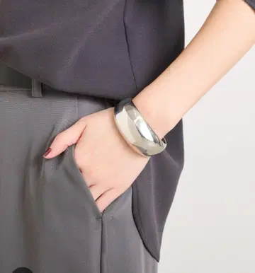 이아 파피요네 볼륨 뱅글 여성용 실버 미사용