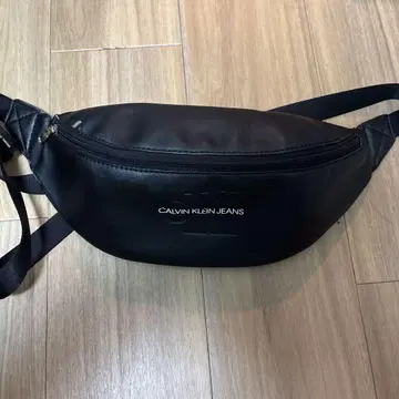 CALVIN KLEIN 캘빈클라인 숄더백
