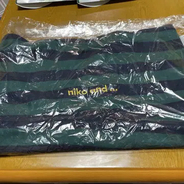 niko and - 그린과 블랙 스트라이프 토트백