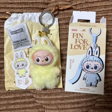 러브브 THE MONSTERS PIN FOR LOVE 알파벳 [ F ]