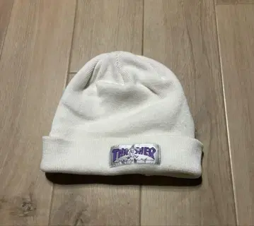 THRASHER 화이트 니트 모자 와펜 포함