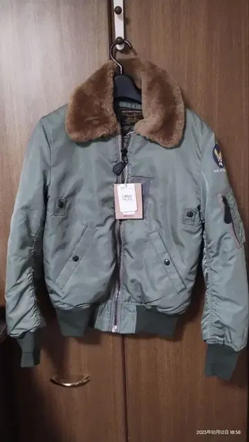 [ 시착만 한 상품 ] HOUSTON B-15D 플라이트 자켓 세이지