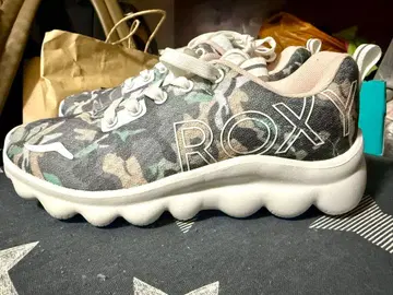 ROXY 카모플라쥬 스니커즈