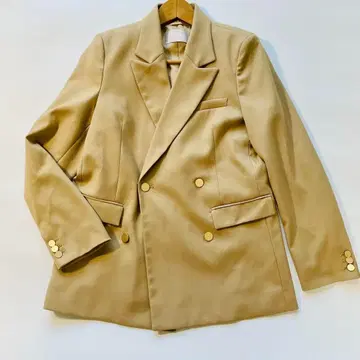 COCO DEAL Luxe 더블 자켓 베이지 골드 버튼 M 사이즈