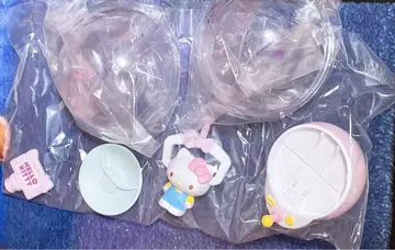 산리오 캐릭터즈 토키메루즈 BOX! 크레인 게임 키티