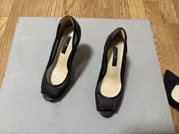 비쥬 장식 오픈토 하이힐