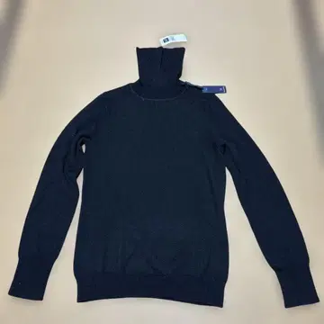 새상품 GAP 블랙 터틀넥 스웨터