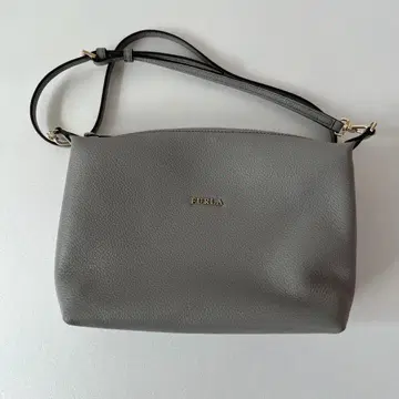 FURLA 그레이 가죽 숄더백 새상품급