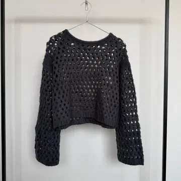 다크 그레이 크롭 니트 긴팔