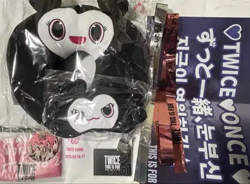 TWICE THIS IS FOR 도쿄 업그레이드 혜택 은테 슬로건 포함