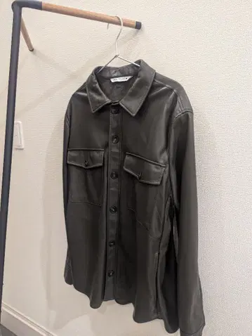 ZARA 가죽 셔츠 자켓