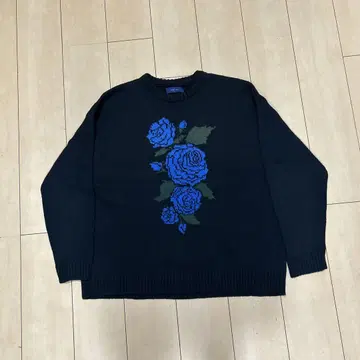 Cathy's closet 블루 로즈 니트 L 사이즈