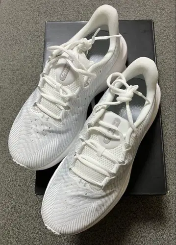 언더아머 신발 UA인피니트 프로