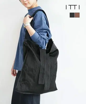 ITTI 블랙 숄더백