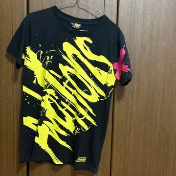ONE OK ROCK 2018 AMBITIONS 티셔츠 M 사이즈