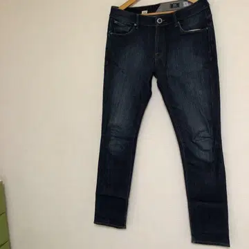 Volcom 다크 블루 슬림 핏 데님