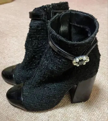 미셸 마카롱 트위드 앵클 부츠 9cm 힐