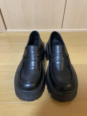 통굽 블랙 로퍼