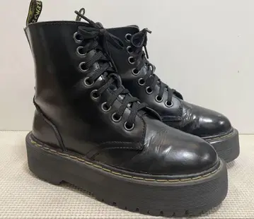 Dr Martens 닥터마틴 통굽 지퍼 레이스업 부츠 UK3