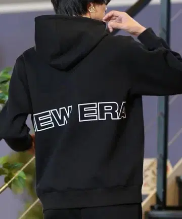 NEW ERA 블랙 후드티 스웨트 팬츠 셋업