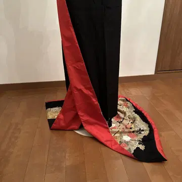 밑단이 긴 허리 아래 순수 실크 블랙 전통 예복 기모노 핸드메이드