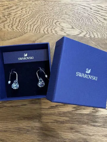 Swarovski 크리스탈 후크 이어링