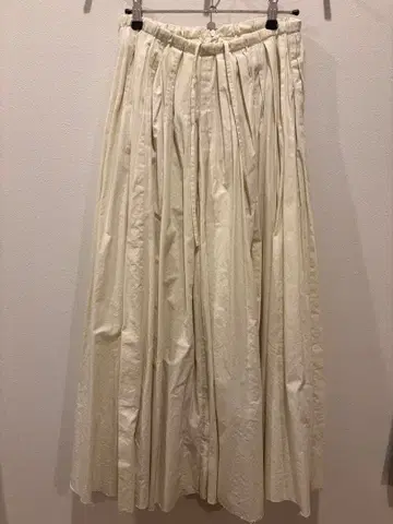 2024AW ETRE TOKYO 랜덤 턱 볼륨 스커트 S
