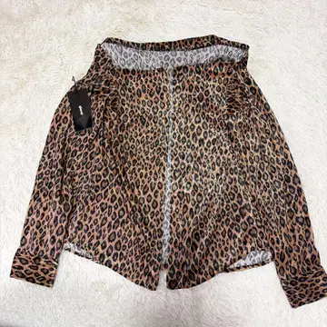 [택 포함 새상품] glamb  레오파드 무늬 긴팔 셔츠 2사이즈