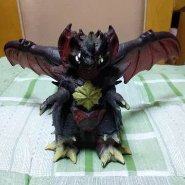 디스트로이어 괴수 피규어 날개 포함 약 15cm 덤 포함