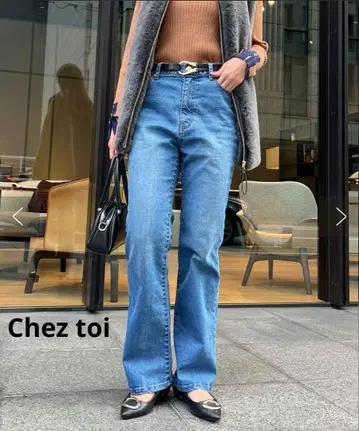 [ 미사용 새상품 ] Chez toi 세미 플레어 데님 펀치 M 사이즈