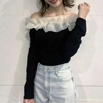 [ Ramelia ] 라멜리아 오프숄더 프릴 긴팔 상의