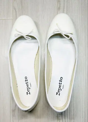 레페토 플랫슈즈 에나멜 화이트 24cm (38)