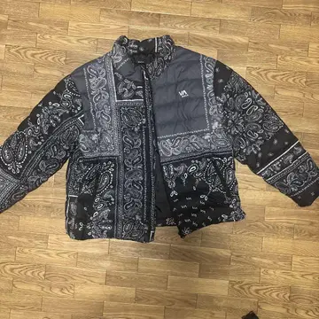 RVCA LIGIG 반다나 패턴 다운 자켓