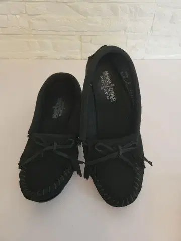 MINNETONKA 블랙 모카신 8