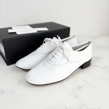 컨디션 최상 레페토 37 ZIZI 지지 레이스업 가죽 신발 화이트