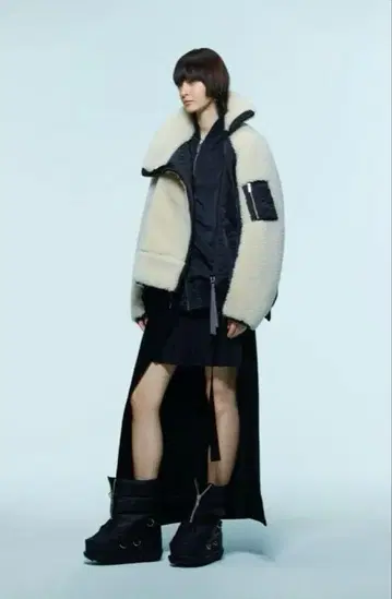 당일 발송 세일 [ 시착만 한 상품 ] 사카이 2022 AW 보아 자켓