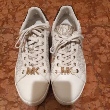 Michael Kors 화이트 스니커즈